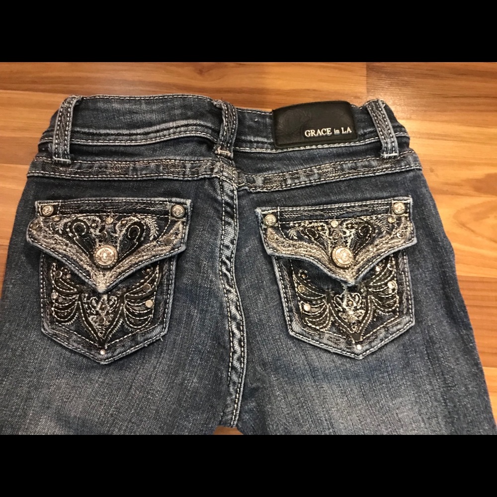 Girls Grace in LA jeans